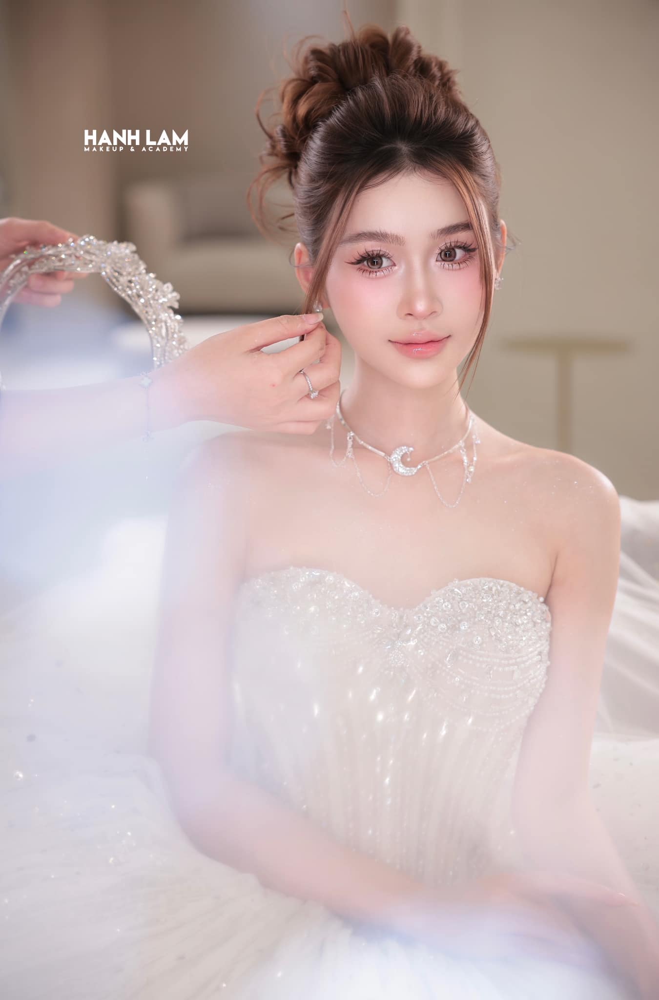 Makeup cô dâu giá bao nhiêu - Xu Hướng Trang Điểm Ngày Cưới 7 hanhlammakeup com 2 24