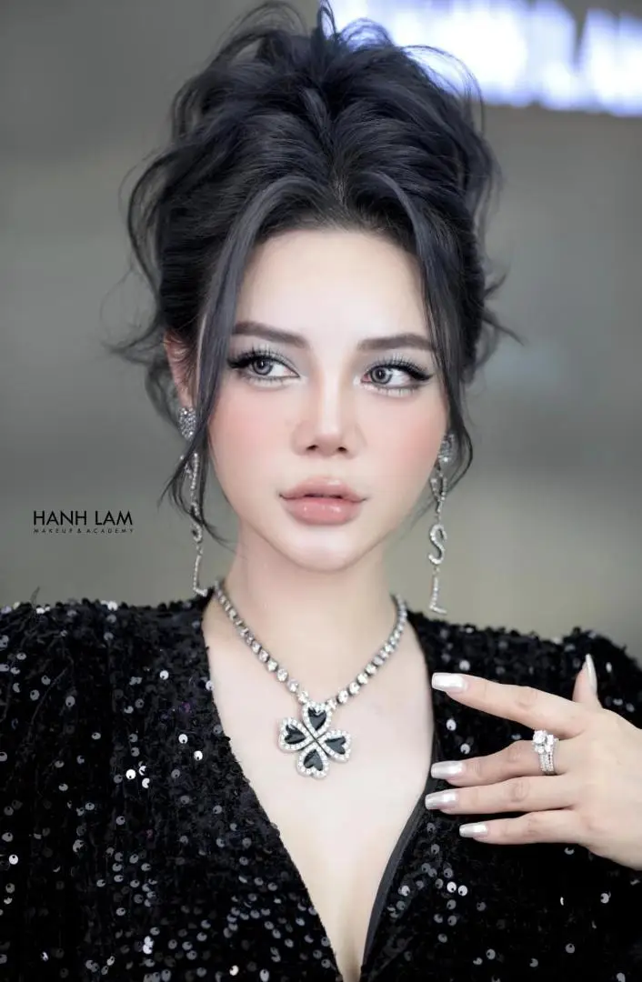Các Kiểu Make Up Đi Tiệc Bí Quyết Tỏa Sáng Trong Mỗi Dự Tiệc 5 hanhlammakeup com iFXW38yfRh