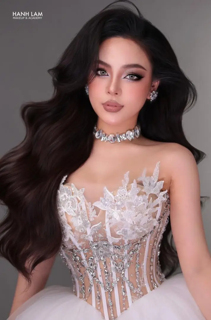 Mẫu Make Up Cô Dâu Nhẹ Nhàng Tỏa Sáng Vào Ngày Trọng Đại 6 hanhlammakeup com u6OVTe6kTW