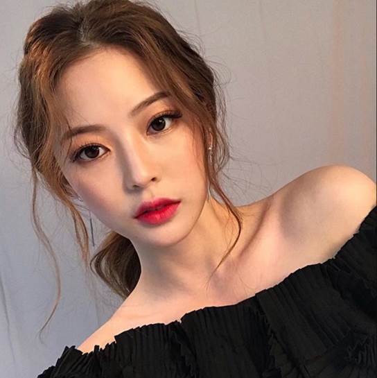 Hướng dẫn trang điểm đi tiệc đẹp mắt, chuyên nghiệp 12 Hướng dẫn trang điểm đi tiệc đẹp mắt, chuyên nghiệp