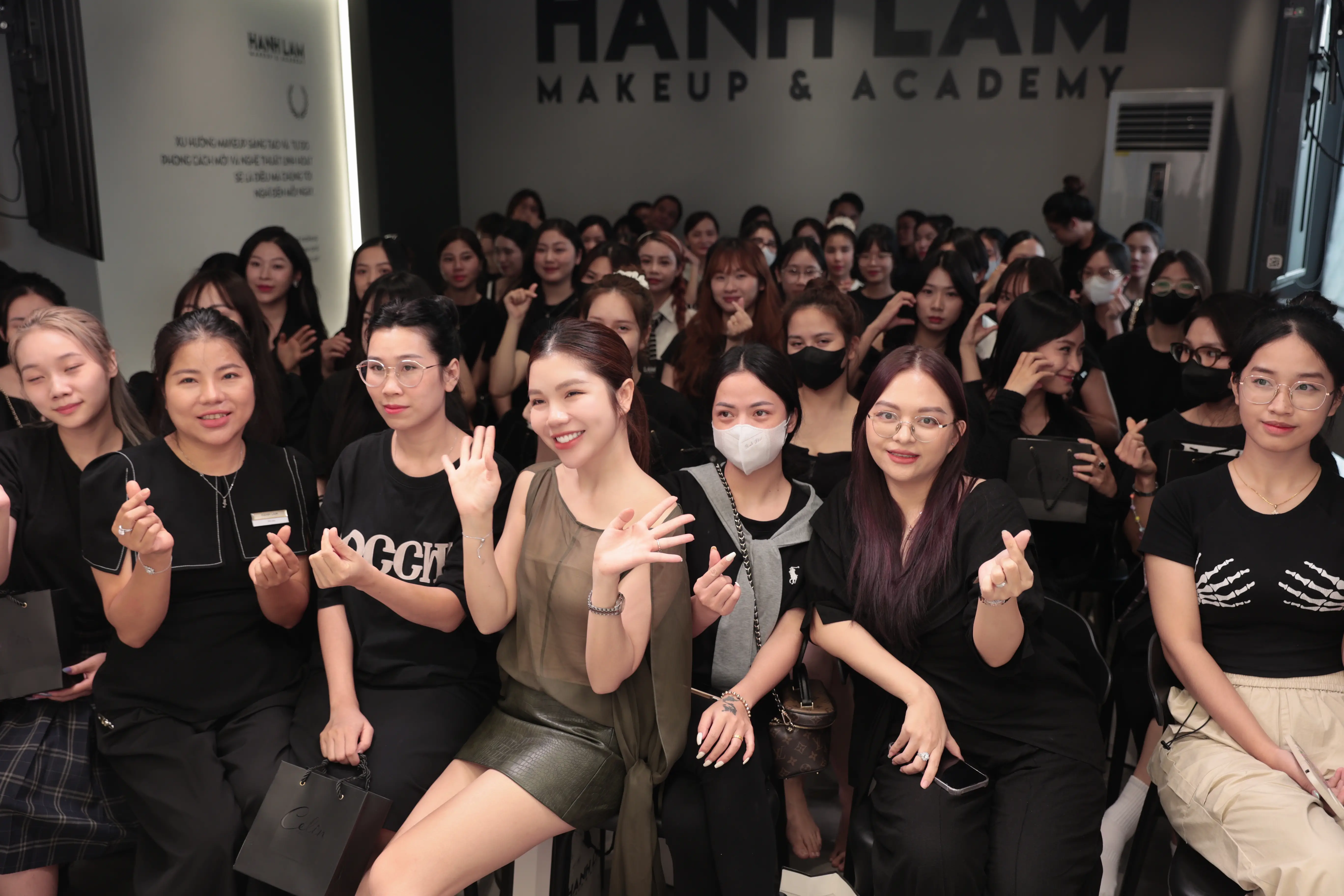 makeup artist la gi dinh nghia vai tro co hoi nghe nghiep 67ab14c5876e1