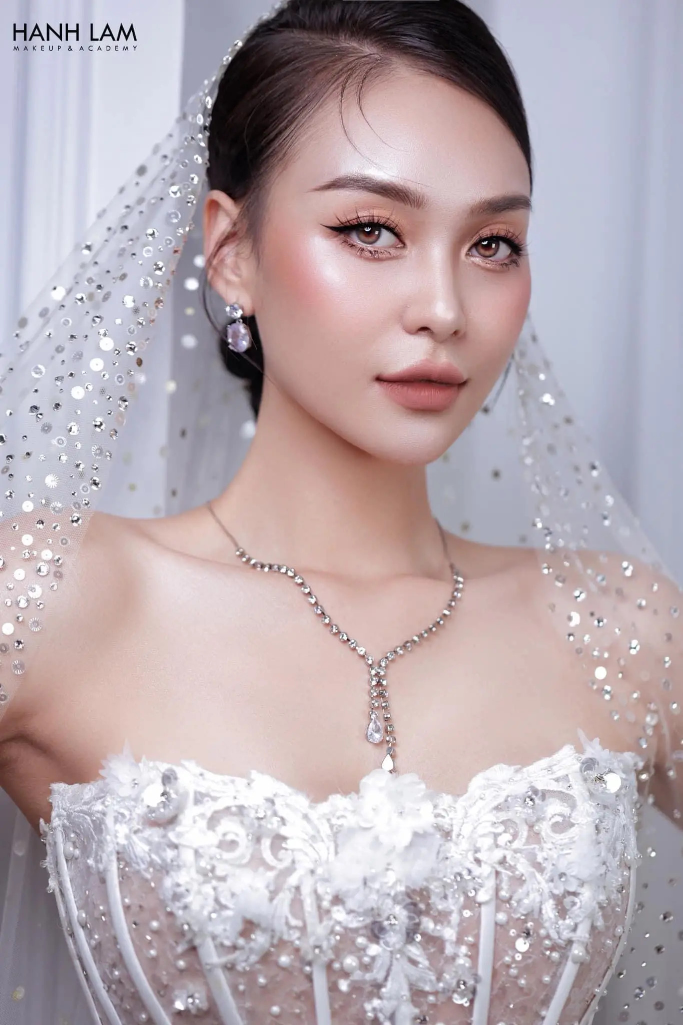 Makeup Tone Thái: Hướng dẫn chi tiết và xu hướng mới nhất 5 makeup tone thai huong dan chi tiet va xu huong moi nhat 67ab1df40a739