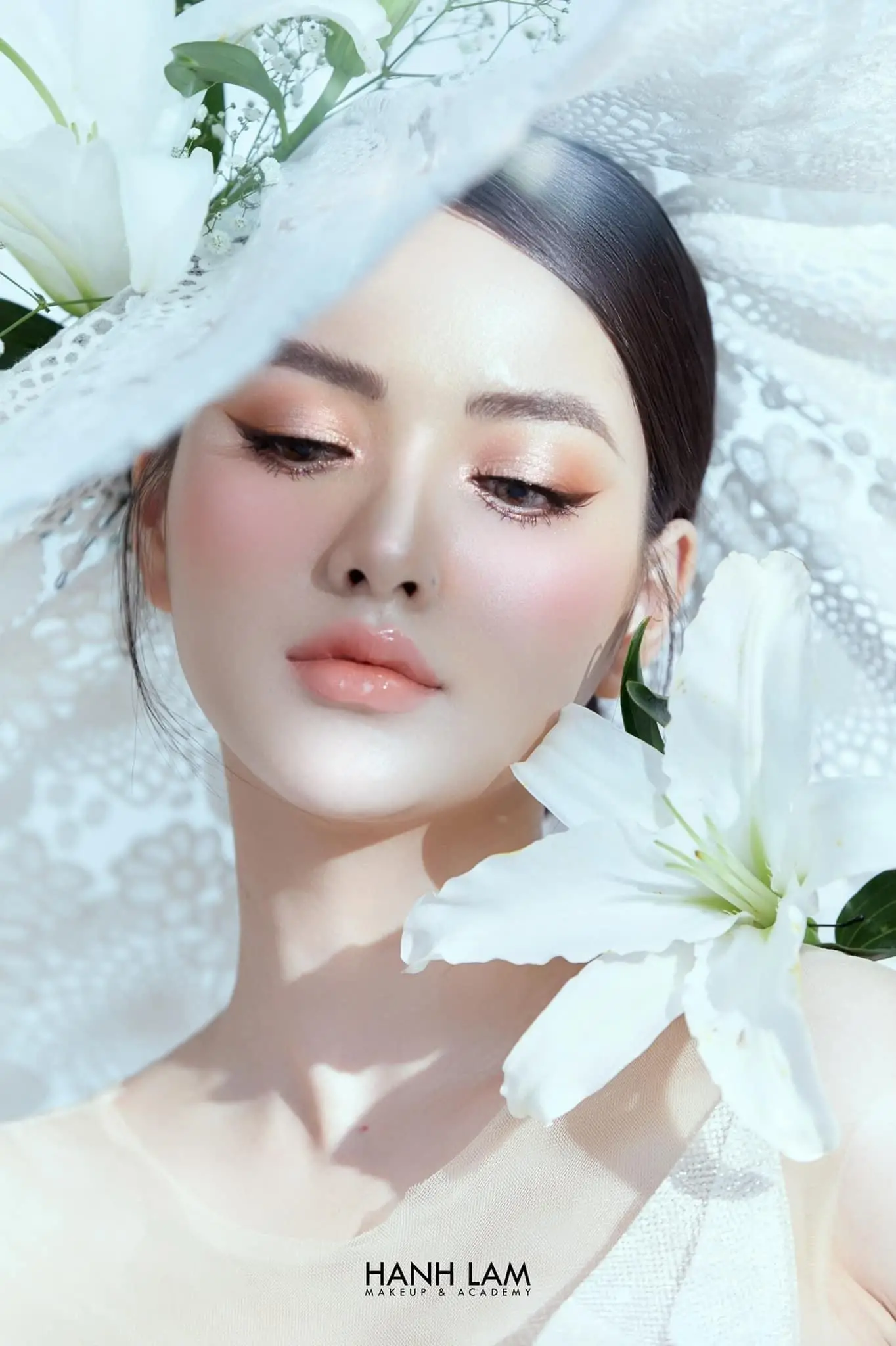Nghề Trang Điểm Cô Dâu: Từ A Đến Z Cho Người Mới Bắt Đầu 6 nghe trang diem co dau tu a den z cho nguoi moi bat dau 67b5e2f46a734