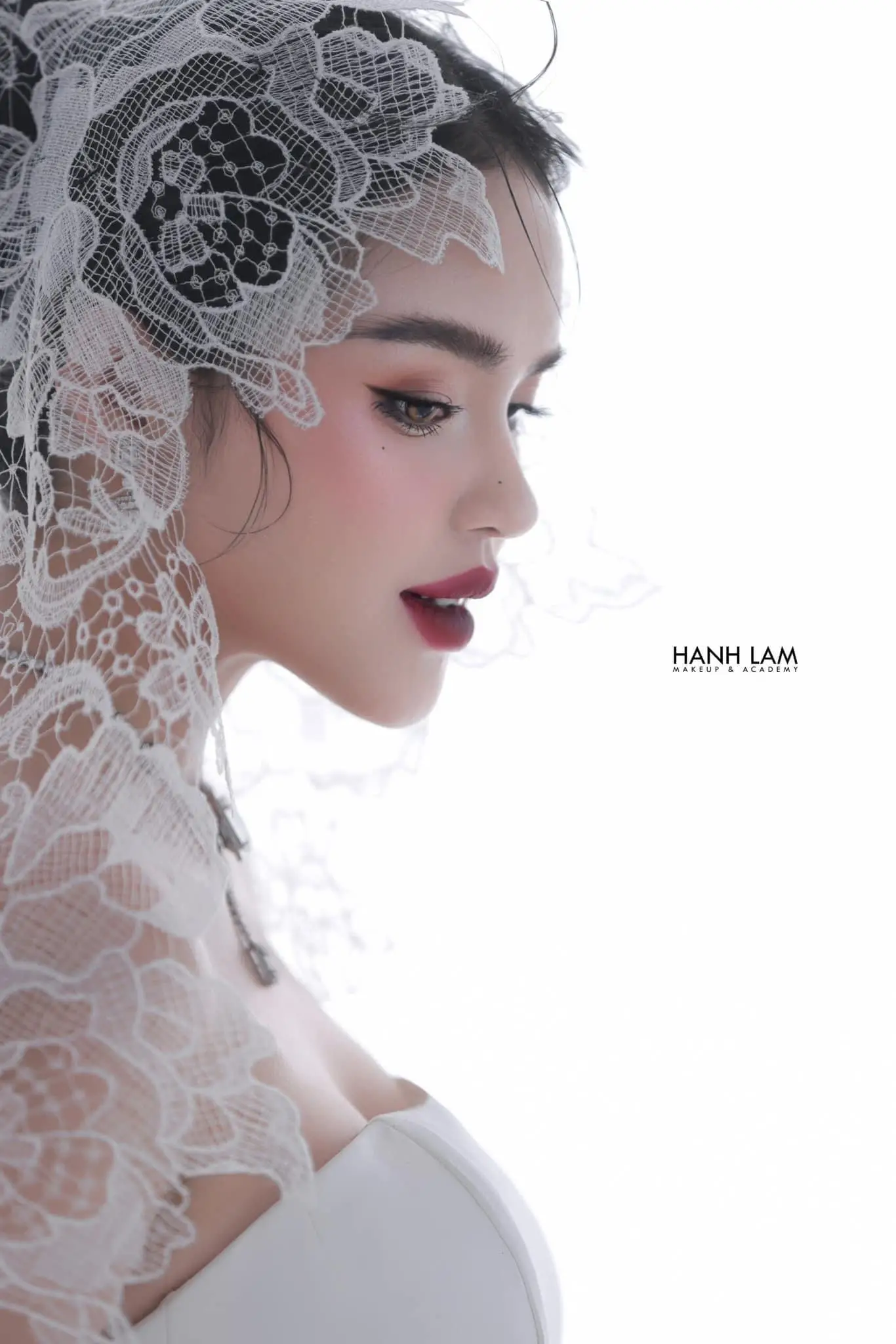 top 10 mau makeup co dau nhe nhang long lay 67ab27b49a4e5