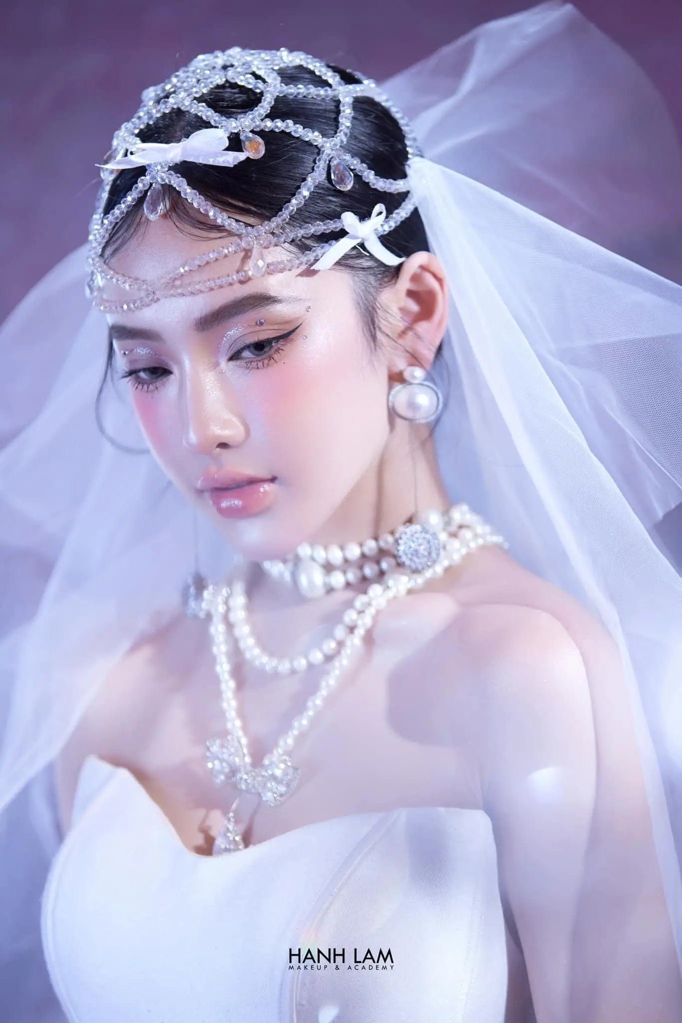 Bộ trang điểm chuyên nghiệp gồm những gì - Khám Phá Từng Chi Tiết Để Lên Tư Thế Hoàn Hảo 6 bo trang diem chuyen nghiep gom nhung gi kham pha tung chi tiet de len tu the hoan hao 67d023ba657de