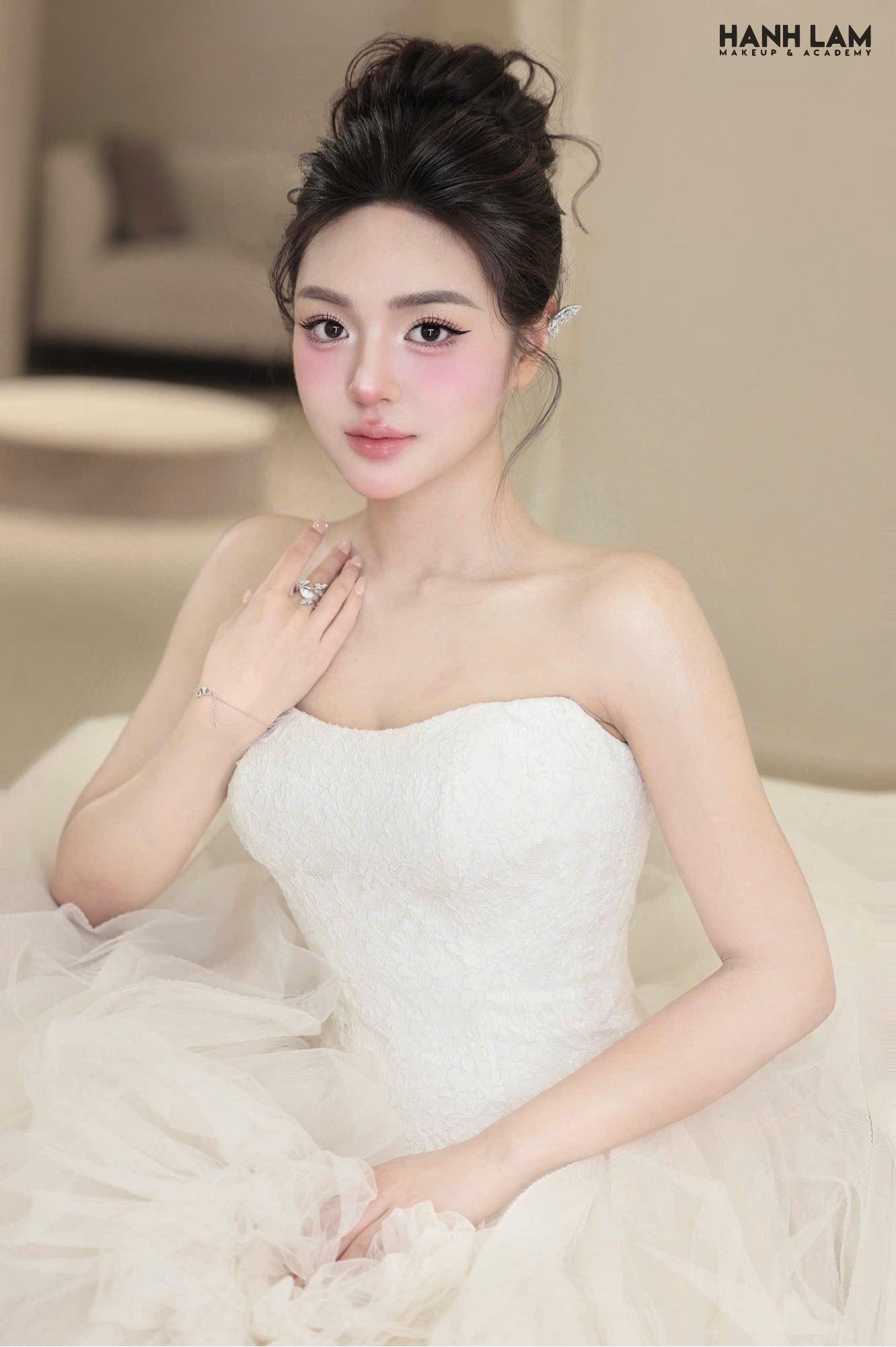 Bảng Giá Makeup Cô Dâu 2025: So Sánh Chi Tiết & Lựa Chọn Phù Hợp 9 hanhlammakeup com