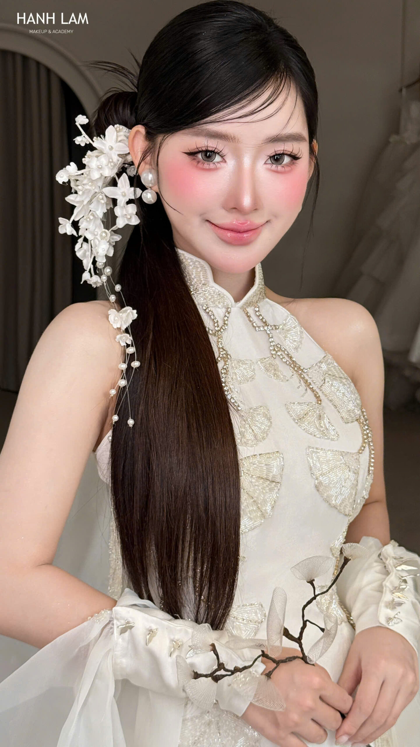 Xu Hướng Trang Điểm Cô Dâu Đẹp Nhất & Quy Trình Chuyên Nghiệp 5 hanhlammakeup com 64 scaled