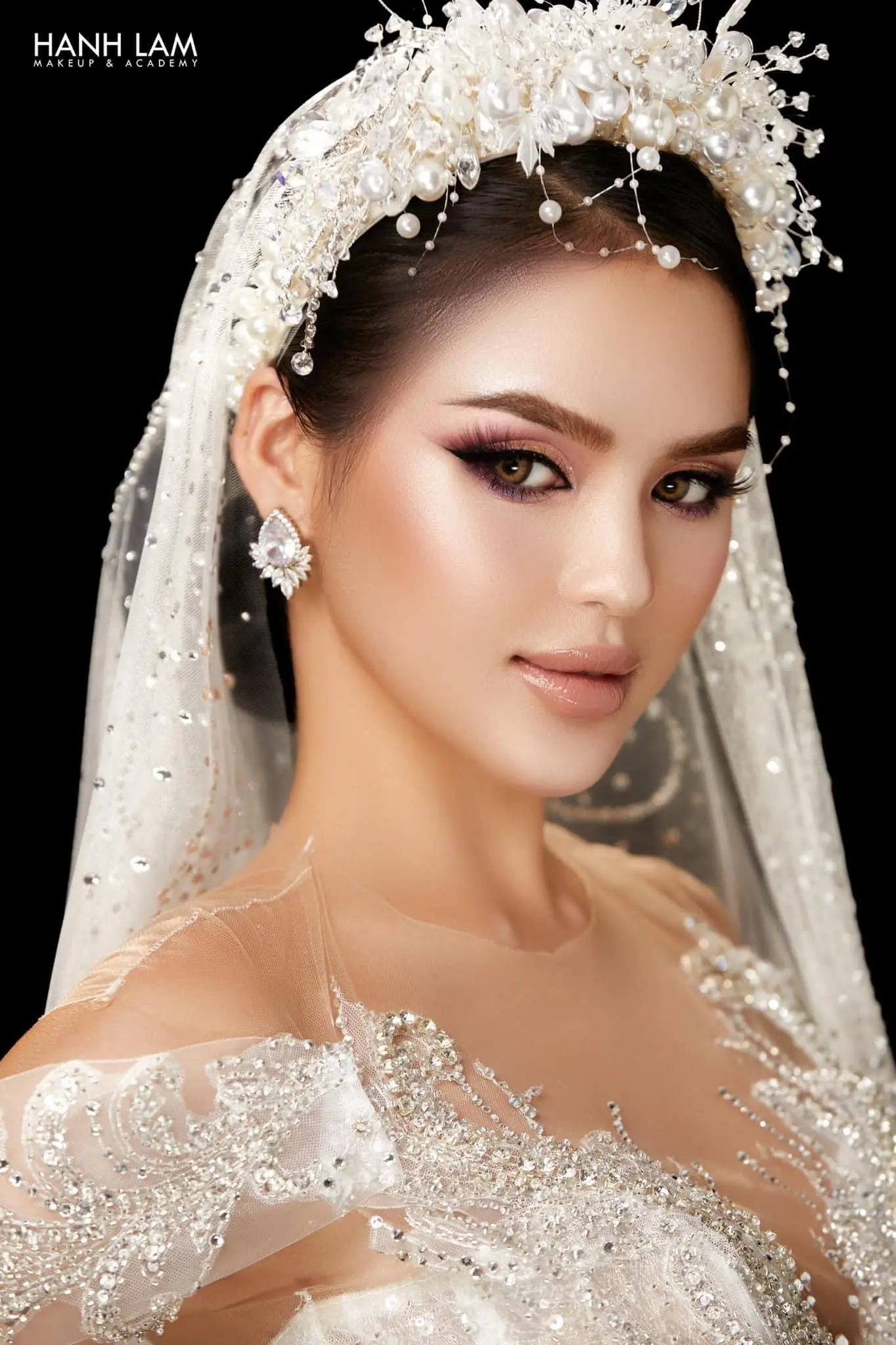 Kỹ thuật highlight và contour cho makeup cô dâu đẹp 8 ky thuat highlight va contour cho makeup co dau dep 69342f320992a