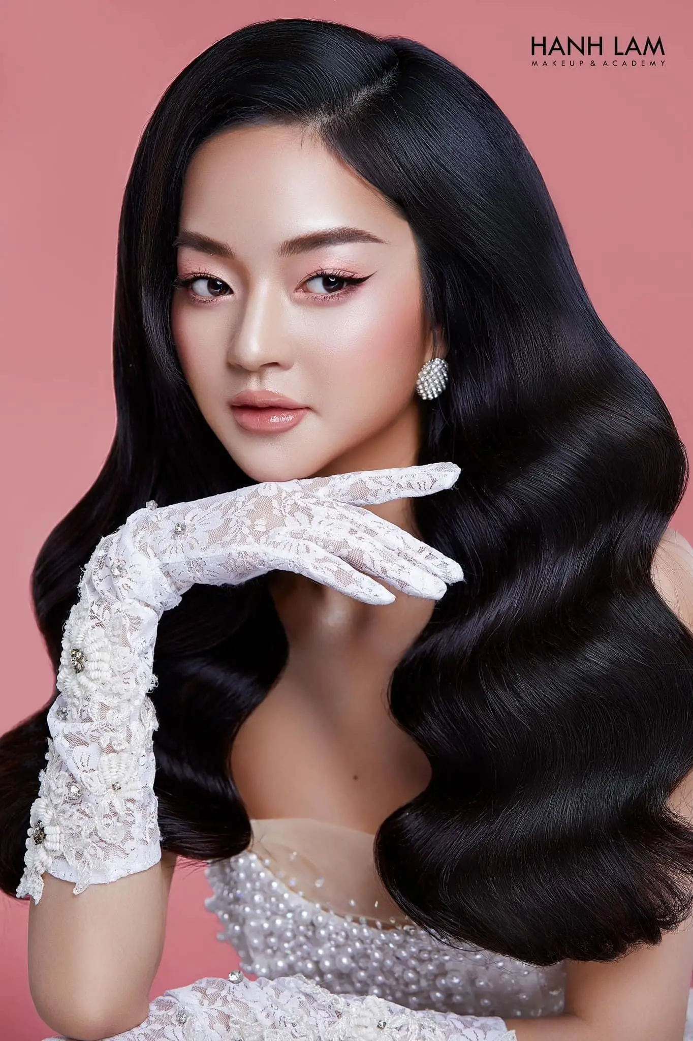 Lựa chọn màu sắc cho makeup cô dâu đẹp hoàn hảo 7 lua chon mau sac cho makeup co dau dep hoan hao 69342acb54847